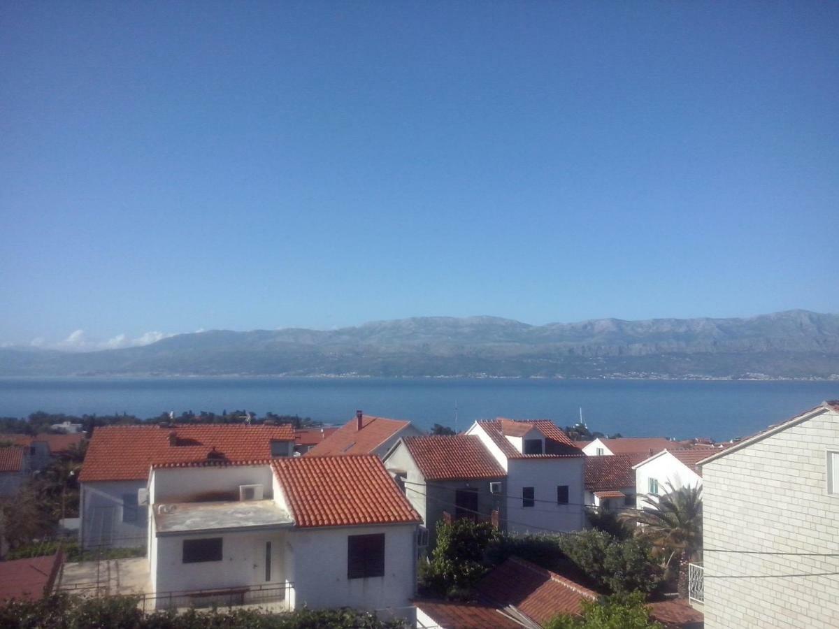 Apartment Ma'Re Supetar Exterior photo